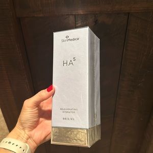 Ha5 Rejuvenating Hydrator. Factory sealed.